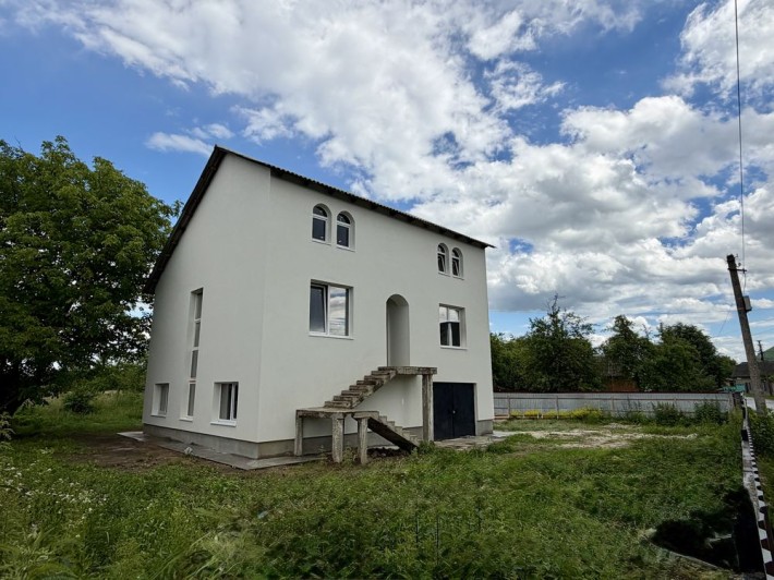 Продаж просторого будинку 205м2,15 сот землі - фото 1