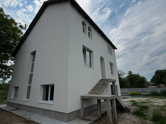 Продаж будинку у Чернієві Черниев