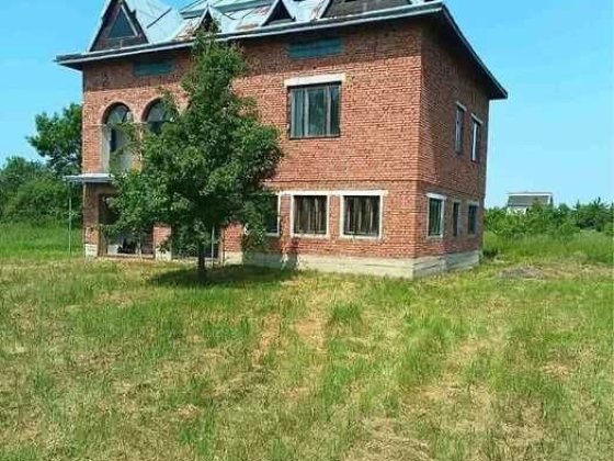 Просторий приватний будинок із земельною ділянкою 20 соток. (підходить під ваучери, сертифікати Тисмениця