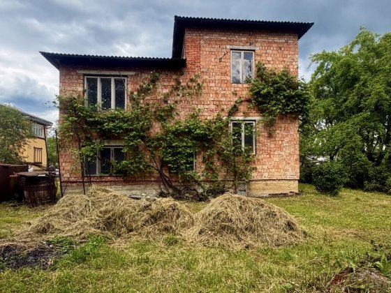 Продаж будинку з прибудовами у мальовиничому місці. Від власника! Косов
