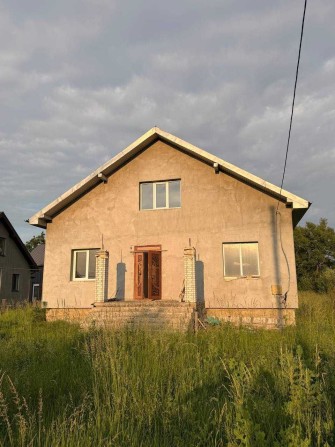 Продам будинок в с.Підгіря, з чорновим ремонтом - фото 1
