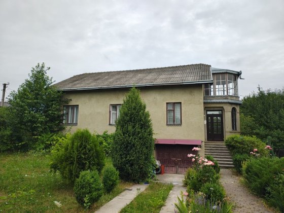 Будинок на дві сім"ї в м.Тлумач Тлумач