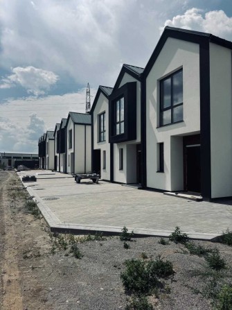 Таунхаус 70 м² + 1,5 сотки за ціною квартири + ГАЗ + 2 паркомісця! Святопетрівське, під Києвом. - фото 1