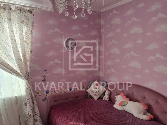 Капітальний маєток у курортному Ворзелі: 287 м², 5 спалень та велика ділянка!!
