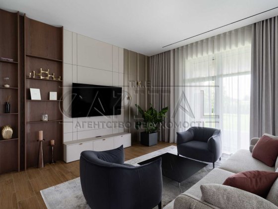 Продаж будинок 225 м² / 12 соток/ дизайнерський ремонт / КМ Zoloche Vezuviy, Золоче / Вишеньки / Сла Вишеньки