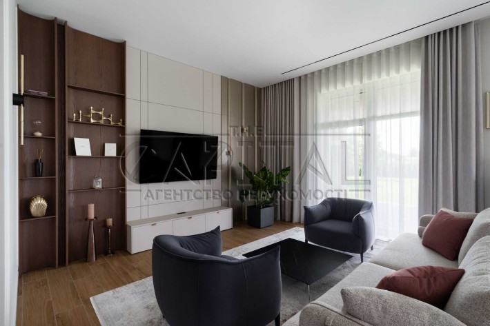 Продаж будинок 225 м² / 12 соток/ дизайнерський ремонт / КМ Zoloche Vezuviy, Золоче / Вишеньки / Сла - фото 1