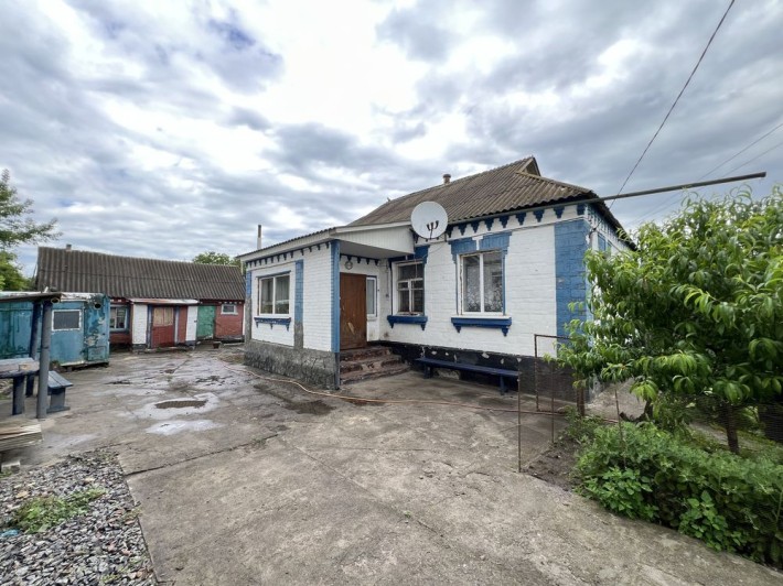 Ексклюзив. Продам будинок зі зручностями в місті Узин - фото 1