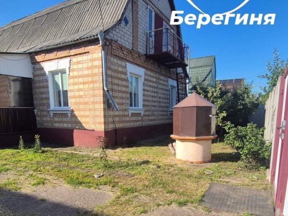 Цегляний будинок центр м. Узин Білоцерківського району Узин