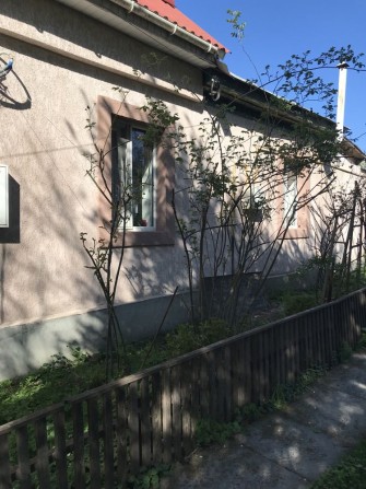 Продам частину будинку у селищі Бородянка - фото 1
