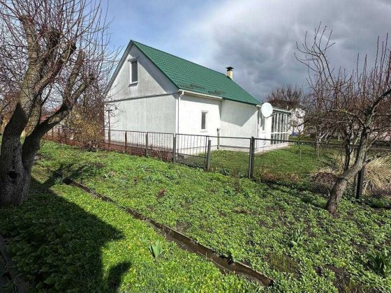 Продаж будинку з ремонтом 250м2 на 16 сотках