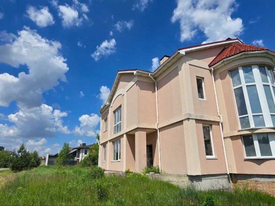 Продам будинок біля озера з пляжем та лісом! 25 км від Києва