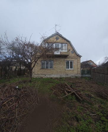 Цегляний будинок в пішій доступності до електрички - фото 1