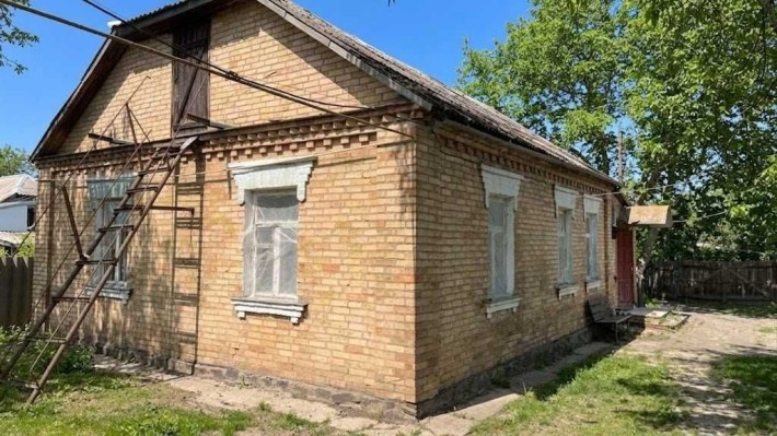 Продаж цегляного будинку 78м². 4 кімнати. 33 сотки. Центр. - фото 1
