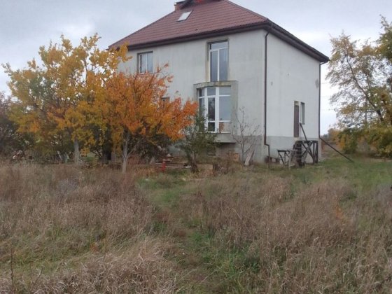 Продається будинок з укриттям Бузова