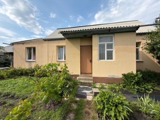 Продаж гарного цілого будинку 134 кв.м на 7 сотках, з 2-х половин в затишному місці с. Горенка 5 хви Горенка
