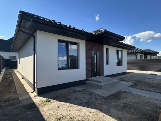 Продаж будинку 100 м² | 5 соток | Газ заведений