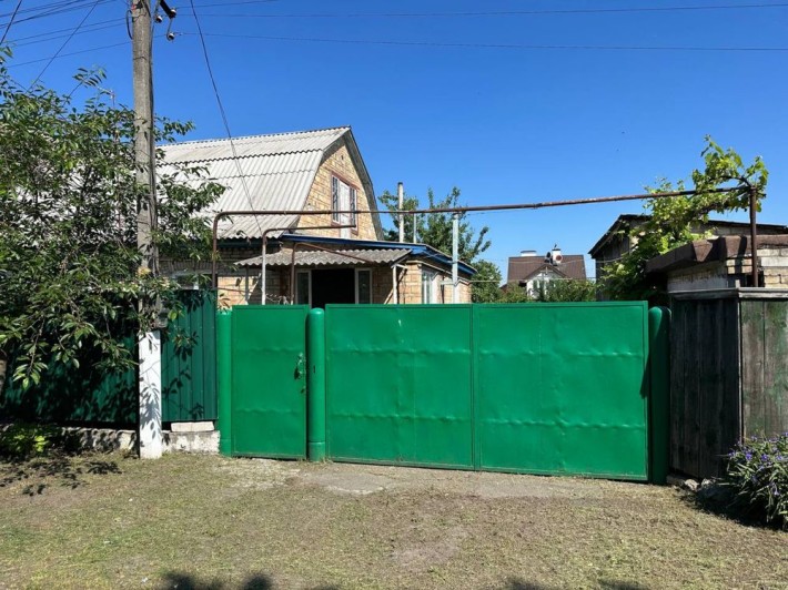 Продам півбудинку в с. Лютіж - фото 1