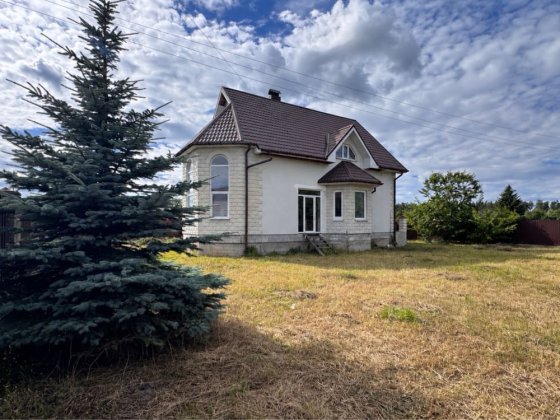 Капітальний будинок 215 м² з документами. Мархалівка, 15 км від Києва. Газ, басейн, 13 соток.