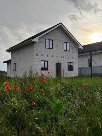 Двоповерховий Будинок 122м2, ділянка 6 соток у с.Микуличі - фото 1