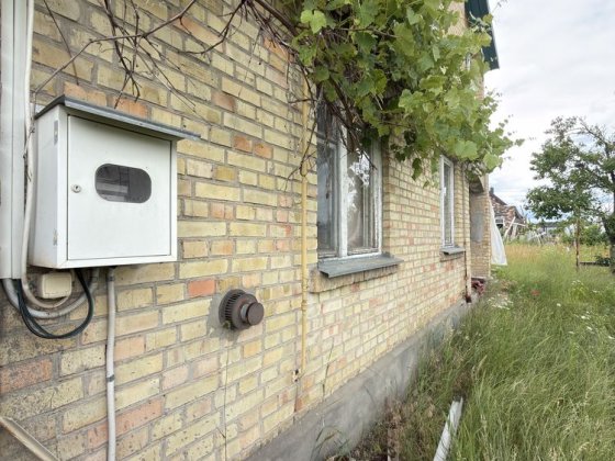 Продаж 2-х поверховоі дачі 82.2 м2 на 5.5 сотках біля лісу. Село Мощун