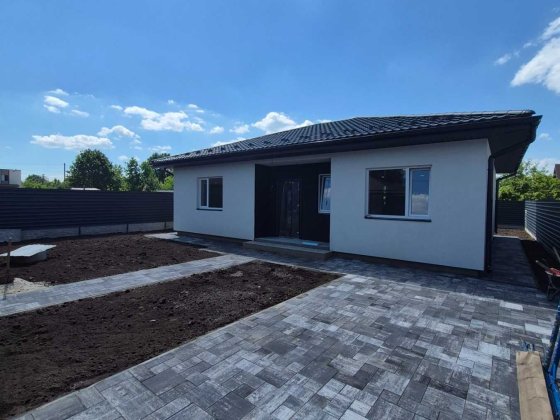 Продам 1 но поверховий будинок 90м2, вул. Патона, заведений ГАЗ. Новое