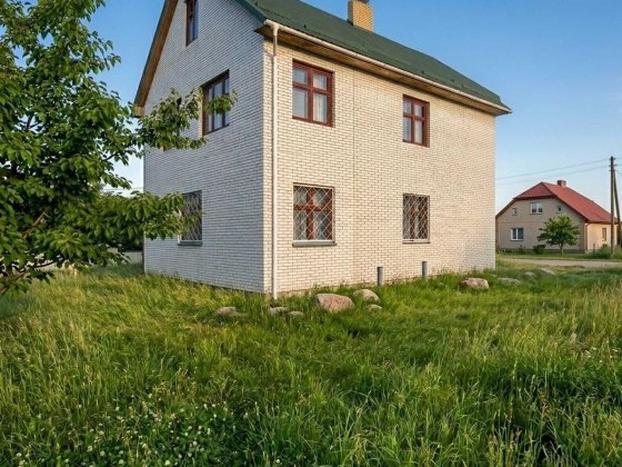 Від господаря. Продаж просторого будинку в Петрушках (10 км від Києва) – 20 соток землі Петрушки