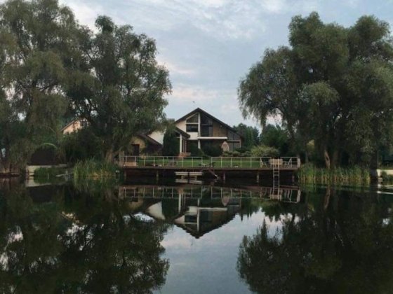 Продам красивый дом в красивом месте Плюти