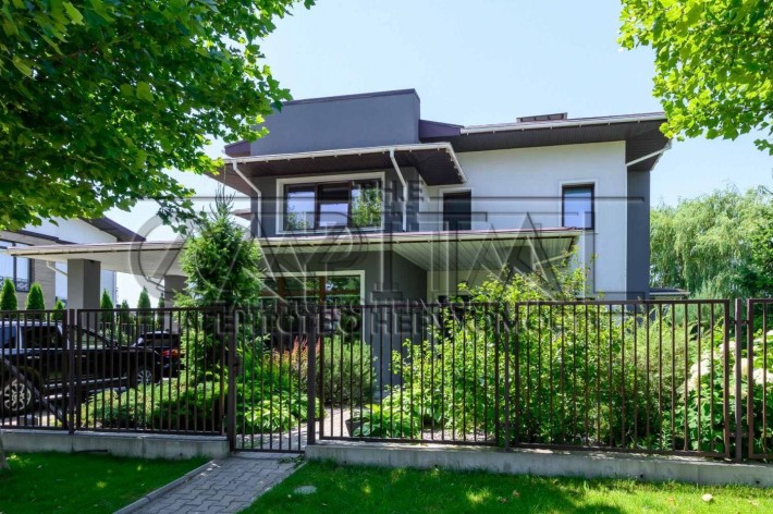 Продаж будинку 220м2 РОМАНКІВ закрите КМ 15 соток з виходом до озера - фото 1