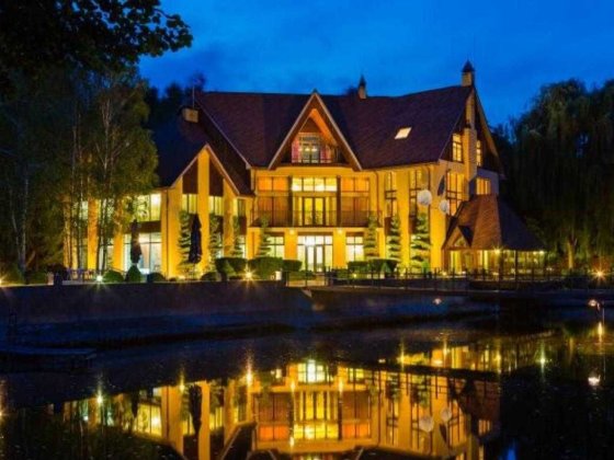 Продаж ексклюзивна резеденція з власним озером 1000м2, вул. Лісова, Романків, ділянка 1 гектар Романков