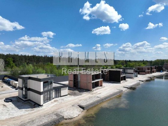 Продаж котедж у преміальному клубному містечку Ariel Village Романків