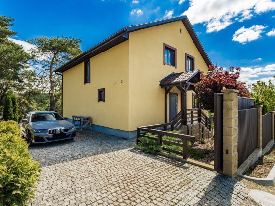 Продаж будинку Старі Безрадичі, площа 218м2, ділянка 8 соток Старі Безрадичі