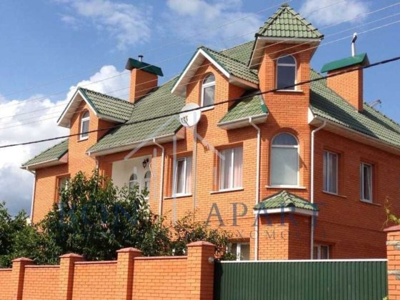 БЕЗ% Продам триповерховий будинок з ГАЗОМ. Центральна каналізація. с. Чайки вул. Малишка 9.   10 хви Чайки