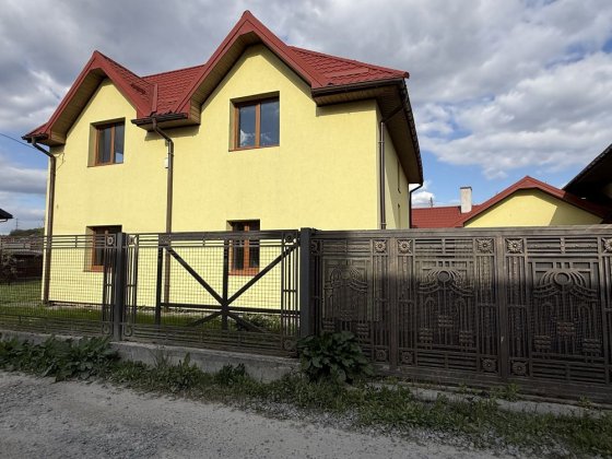Будинок на ділянці 7 соток. Винники Винники