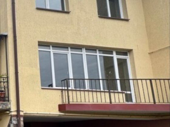 Продається  котедж у Винниках Винники