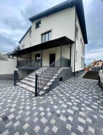 Продаж сучасного 3-поверхового будинку на околиці Львова с. Зимна Вода - фото 1