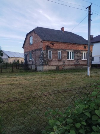 Продаж будинку з приналежною ділянкою - фото 1