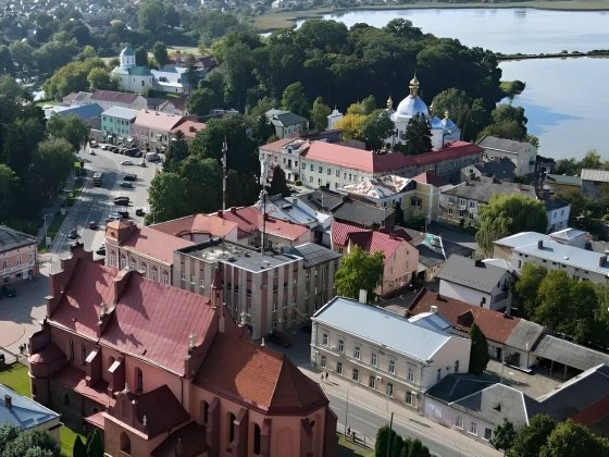 Продаж 4-кімнатного будинку із земельною ділянкою (9 соток) у м. Городок Львівської області. Городок