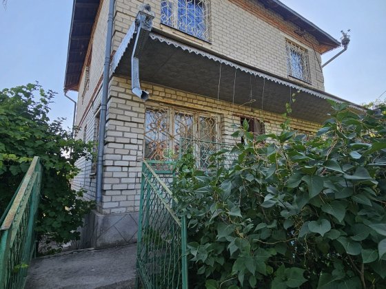 Добротный 2-этажный дом в ближнем пригороде Одессы!