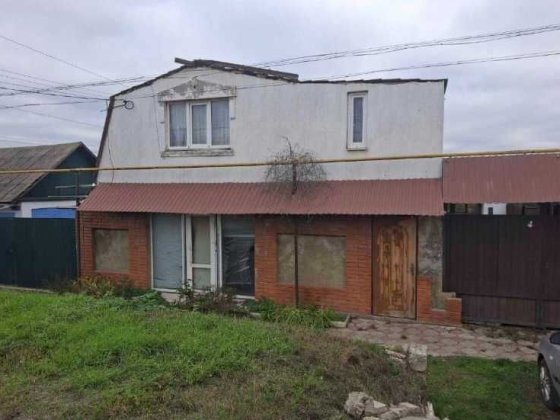 Двоповерховий будинок у центрі Подільськ