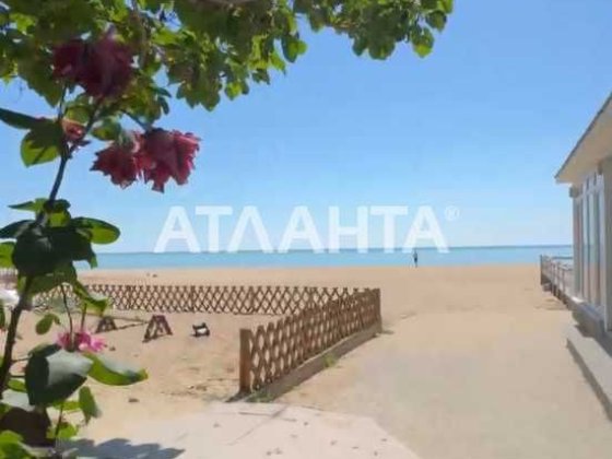 - Капітальний будинок біля моря з повним пакетом документів. Совіньон. Бурлача Балка