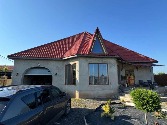 Продам сучасний будинок 171 м2 на 15 сотках у Мирному. Газ, тепла підлога, гараж. Беляевка