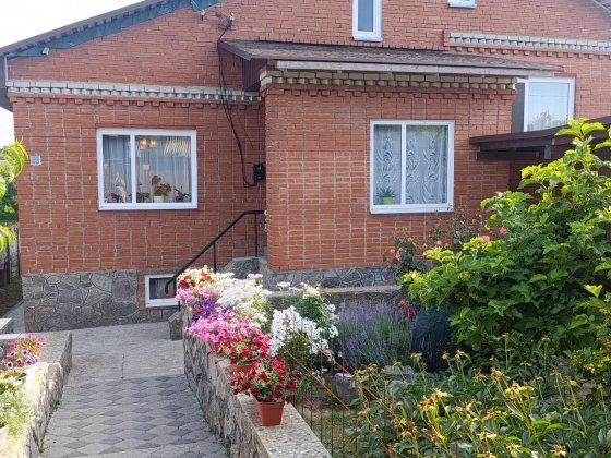 Продам великий добротний будинок в Супрунівці Супруновка