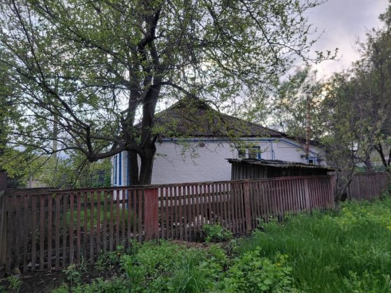 Продається будинок в центрі Котельви  Садочок  Школа Центр 100 метрів від будинку Котельва