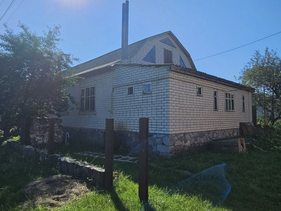Продам будинок на  запутях Гребенка