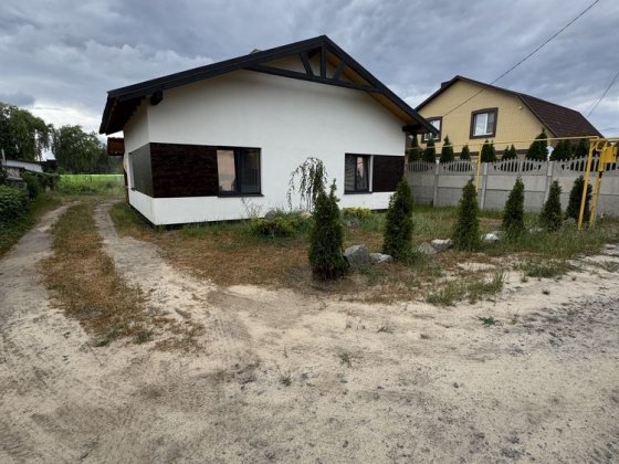 Продається житловий будинок з новим ремонтом у м. Костопіль Костополь