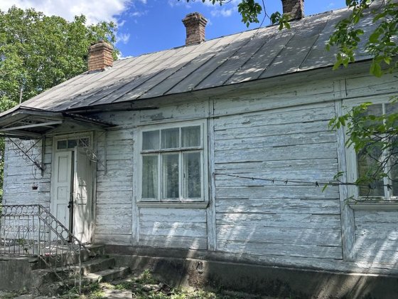 Продам будинок в шикарному місці Корнин