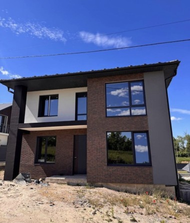 Продаж окремо стоячого будинку 170кв .м і 5 сотками землі - фото 1