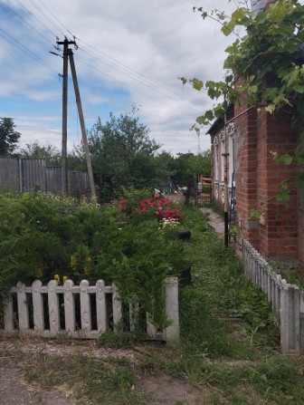 Продам гарний будинок у Нововодолазькому районі. - фото 1