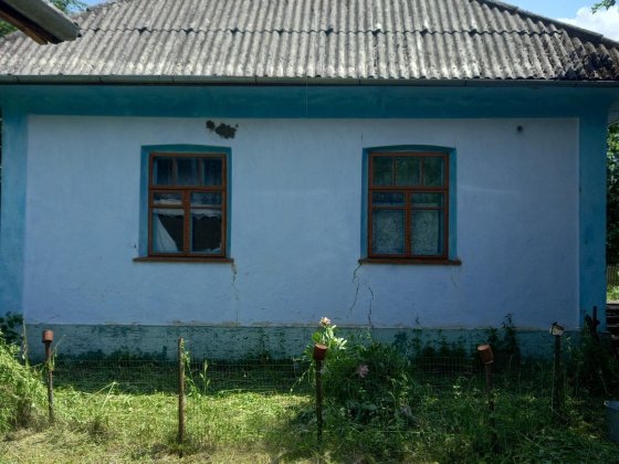 Продам будинок у с.Подільське,Кам'янець-Подільський район, до міста 45км. Должок