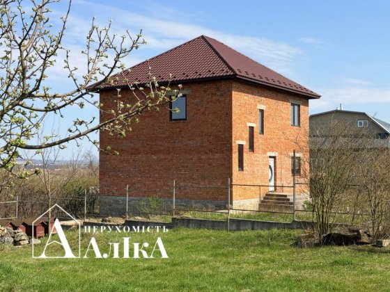 В продажі новий будинок Должок